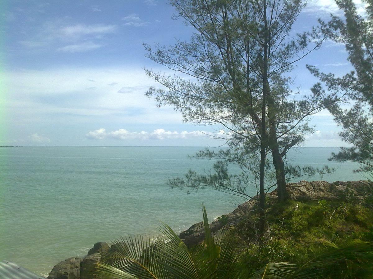 Pandan Beach Homestay Kampong Pandan Kültér fotó